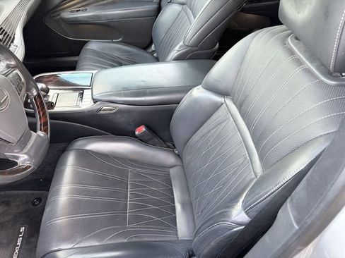 Used 2018 Lexus LS 500 w/ Interior Upgrade Package image 10