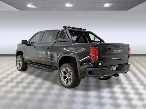 Used 2024 GMC Sierra 1500 AT4 w/ Technology Package AWD/4WD image 3
