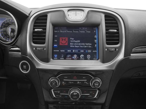 Used 2016 Chrysler 300 C AWD/4WD image 7