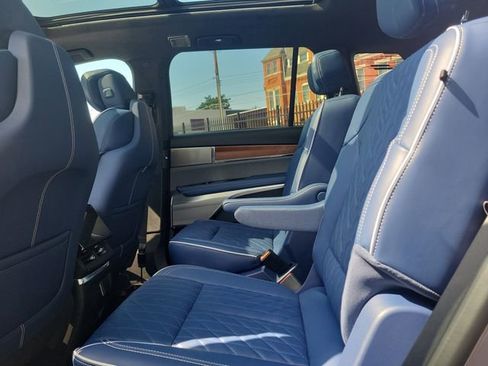 New 2026 Cadillac Vistiq Premium Luxury w/ LPO, Floor Liner Package image 25