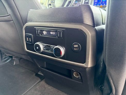 Used 2020 Ford Expedition XLT RWD image 14