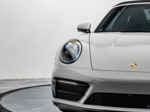 Used 2022 Porsche 911 Targa 4S AWD/4WD image 37