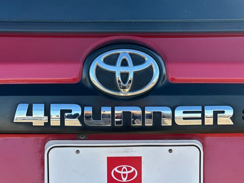Certified 2021 Toyota 4Runner TRD Off-Road Premium image 51