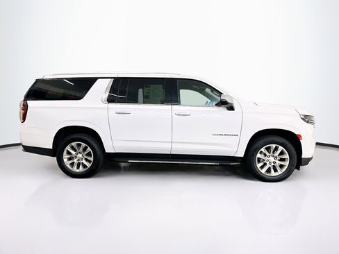 Used 2024 Chevrolet Suburban Premier image 10