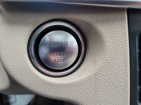 Used 2016 Mercedes-Benz E 350 4MATIC Sedan image 31