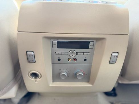 Used 2009 Lincoln Navigator 4WD image 16