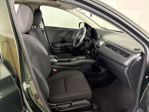 Used 2017 Honda HR-V EX image 17