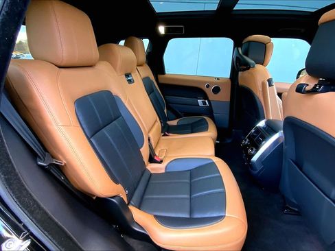 Used 2018 Land Rover Range Rover Sport HSE Dynamic image 19