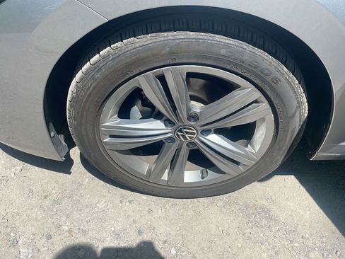 Used 2024 Volkswagen Jetta SE FWD image 21