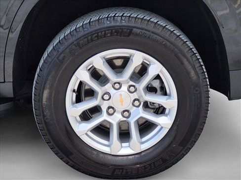 Certified 2026 Chevrolet Tahoe LS RWD image 24