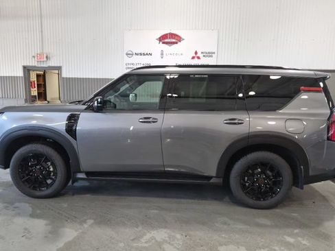 Used 2026 Nissan Armada PRO-4X AWD/4WD image 6