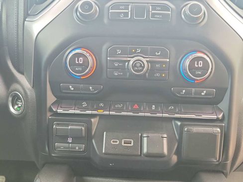 Used 2020 Chevrolet Silverado 1500 RST w/ Texas Edition AWD/4WD image 21
