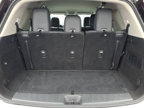 Used 2025 Nissan Pathfinder SL AWD/4WD image 30