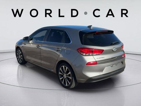 Used 2020 Hyundai Elantra GT image 6