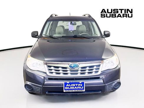 Used 2011 Subaru Forester 2.5X Premium image 2