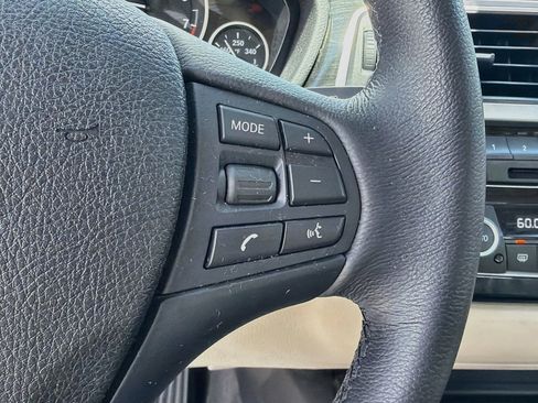 Used 2018 BMW 320i Sedan w/ Premium Package RWD image 38