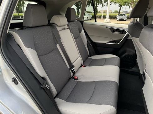 Used 2024 Toyota RAV4 XLE w/ Convenience Package FWD image 30