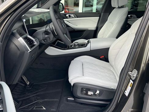 New 2026 BMW X5 sDrive40i image 10