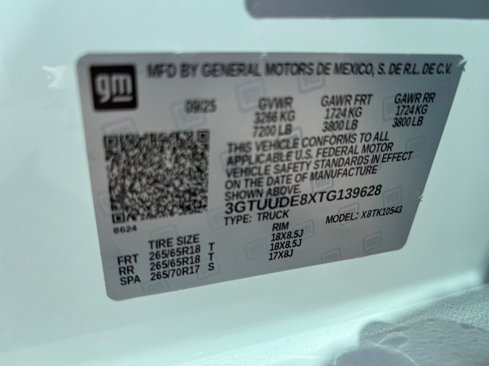 Used 2026 GMC Sierra 1500 SLT AWD/4WD image 32