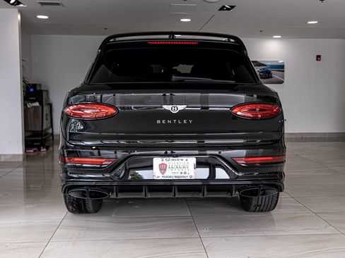 Used 2022 Bentley Bentayga image 13