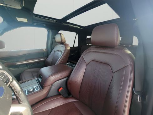 Used 2024 Ford Expedition Max Limited image 13