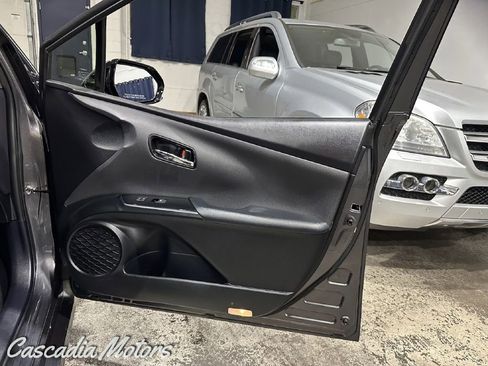 Used 2018 Toyota Prius Four w/ Advanced Technology Package FWD image 23