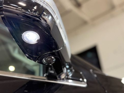 Used 2019 Ford Expedition Platinum image 25