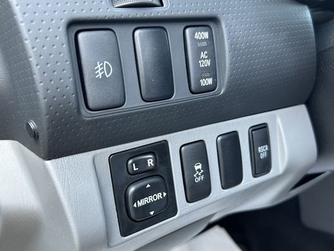 Used 2014 Toyota Tacoma 4x4 Double Cab w/ TRD Sport Package image 15
