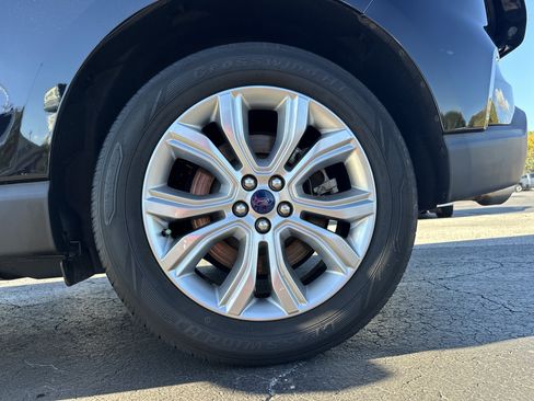 Used 2022 Ford Edge Titanium image 20