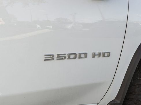 Used 2023 Chevrolet Silverado 3500 LT w/ Convenience Package image 4