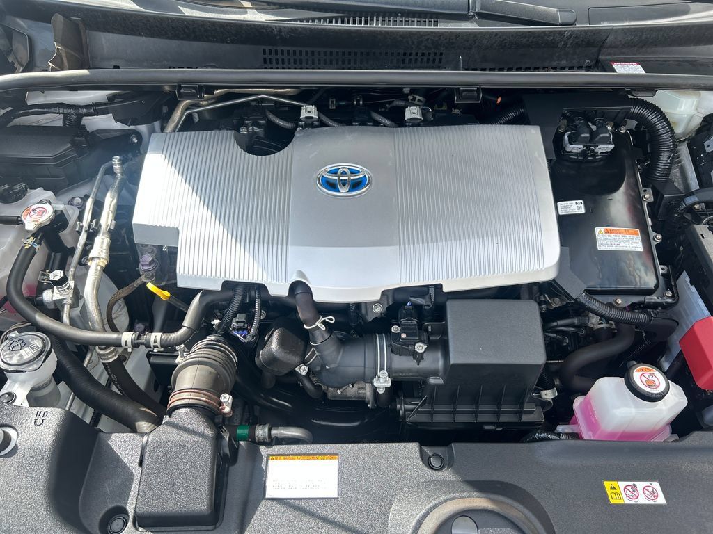Used 2022 Toyota Prius LE FWD image 23