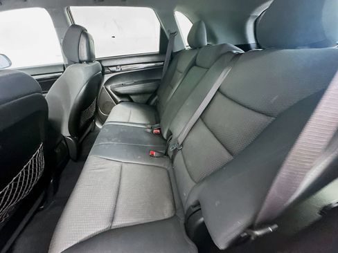 Used 2012 Kia Sorento FWD image 21