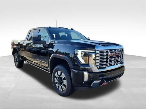 New 2026 GMC Sierra 2500 Denali w/ Denali Reserve Package AWD/4WD image 1