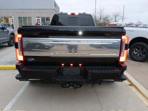 Used 2025 Ford F350 Platinum w/ Platinum Plus Package image 7