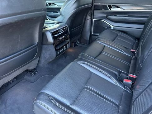 Used 2023 Jeep Wagoneer L Series III w/ Preferred Equipment Group AWD/4WD image 14