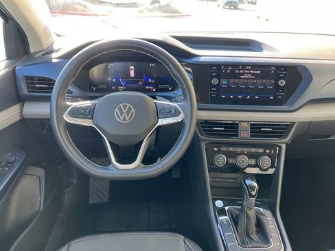 Used 2024 Volkswagen Taos SE FWD image 19