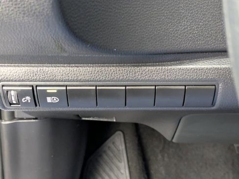 Used 2025 Toyota Corolla LE image 22