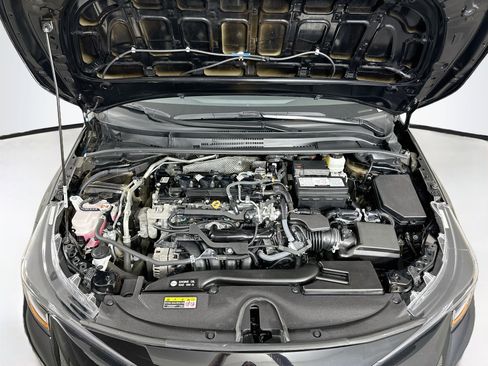 Used 2025 Toyota Corolla LE FWD image 31