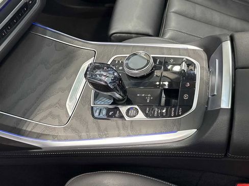 Used 2020 BMW X7 xDrive40i w/ Premium Package AWD/4WD image 26