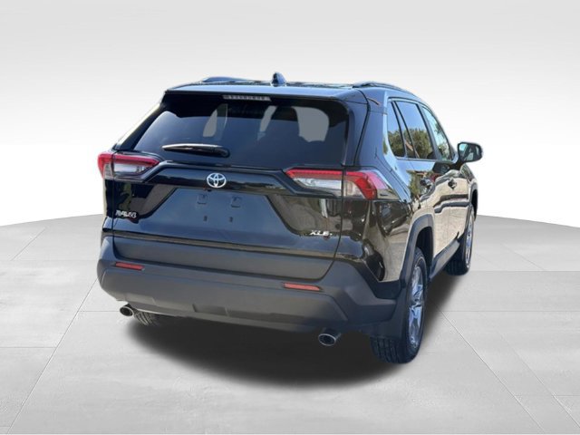 Used 2025 Toyota RAV4 XLE w/ Convenience Package FWD image 5