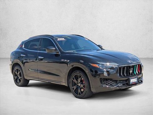 Used 2017 Maserati Levante w/ Sport Package image 3