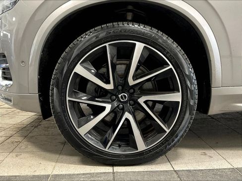 Used 2023 Volvo XC90 B6 Plus w/ Protection Package image 7