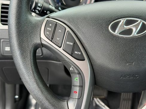 Used 2013 Hyundai Elantra FWD image 15
