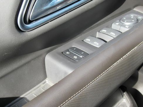 Used 2021 Chevrolet Tahoe Premier w/ Premium Package image 30