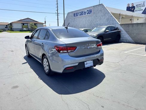 Used 2019 Kia Rio S FWD image 2