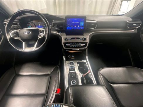 Used 2023 Ford Explorer XLT w/ Equipment Group 202A image 18