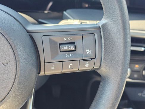 Used 2025 Nissan Kicks S AWD/4WD image 30