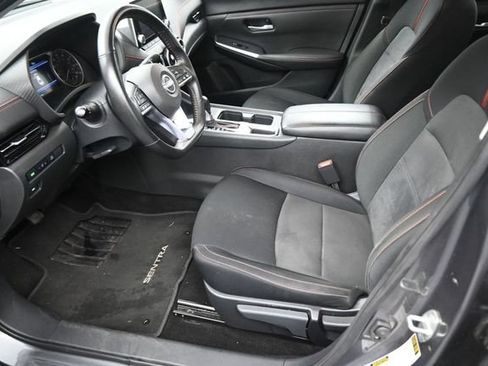 Used 2025 Nissan Sentra SR FWD image 21
