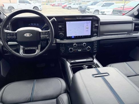 Used 2025 Ford F250 Platinum AWD/4WD image 3