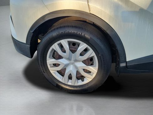 Used 2020 Toyota C-HR LE image 20